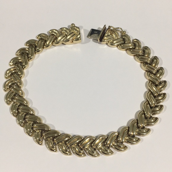 Jewelry - 14k Yellow Gold V Shape Women's Bracelet